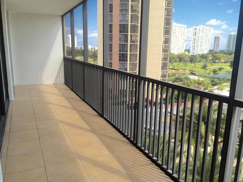 1st image of 20301 W Country Club Dr APT 826