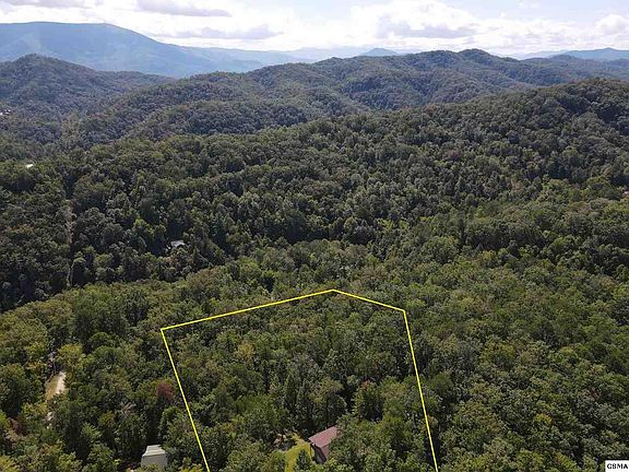 4th image of 3263 Cove Creek Way