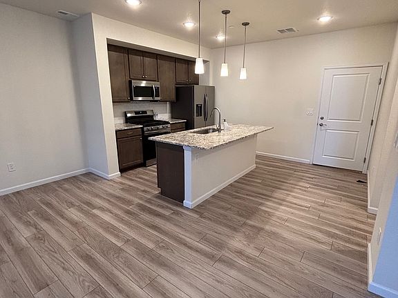 Kitchen, garage entry