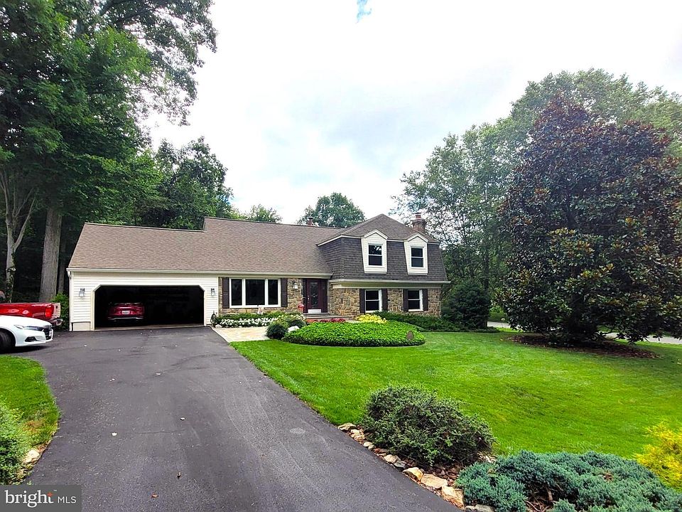 1st image of 1901 Grayslake Dr