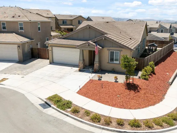 410 Thistle Ct, Hollister, CA 95023