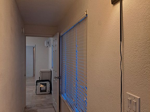 3rd image of 1900 N Hibiscus Dr
