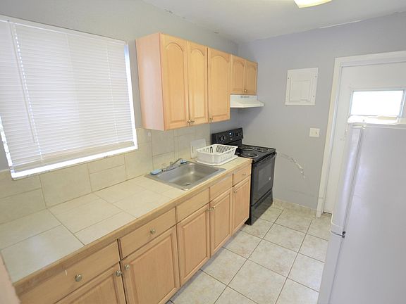 5th image of 413 53rd St