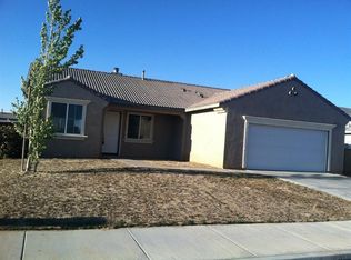11602 Luna Rd, Victorville, CA 92392
