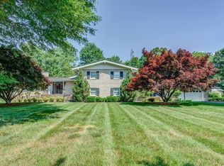 2086 Loch Haven Dr, Roanoke, VA 24019