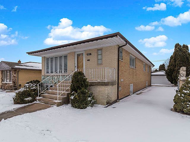 1st image of 4824 N Leonard Dr
