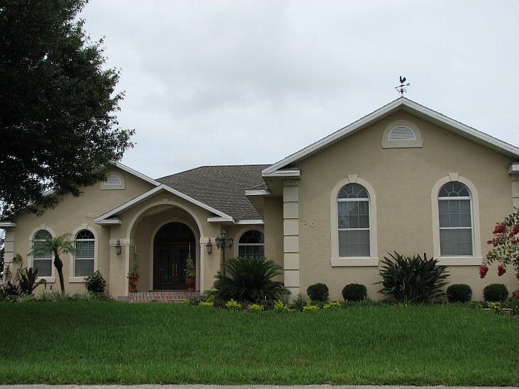 1st image of 210 Bayberry Dr