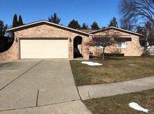 18305 Kandt Dr, Macomb, MI 48044