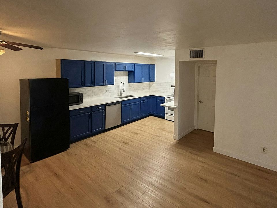 1st image of 17552 Vandenberg Ln APT 6
