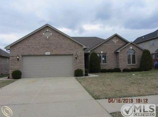 50693 Russell Dr, Macomb, MI 48044