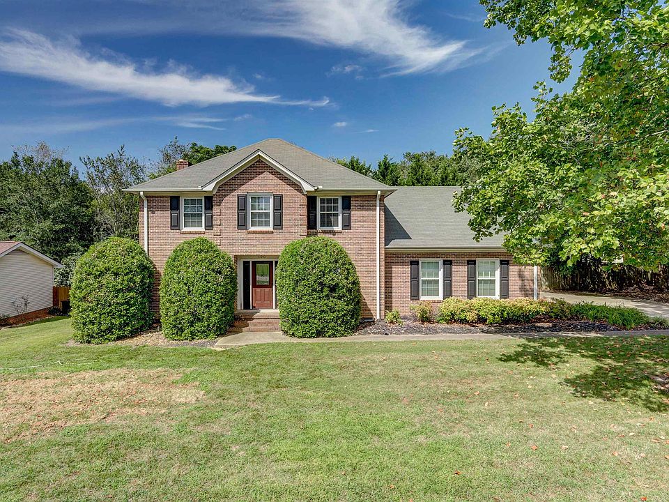 1st image of 100 Hunters Woods Dr