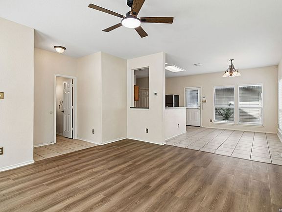 4th image of 4303 Griffin Park Dr