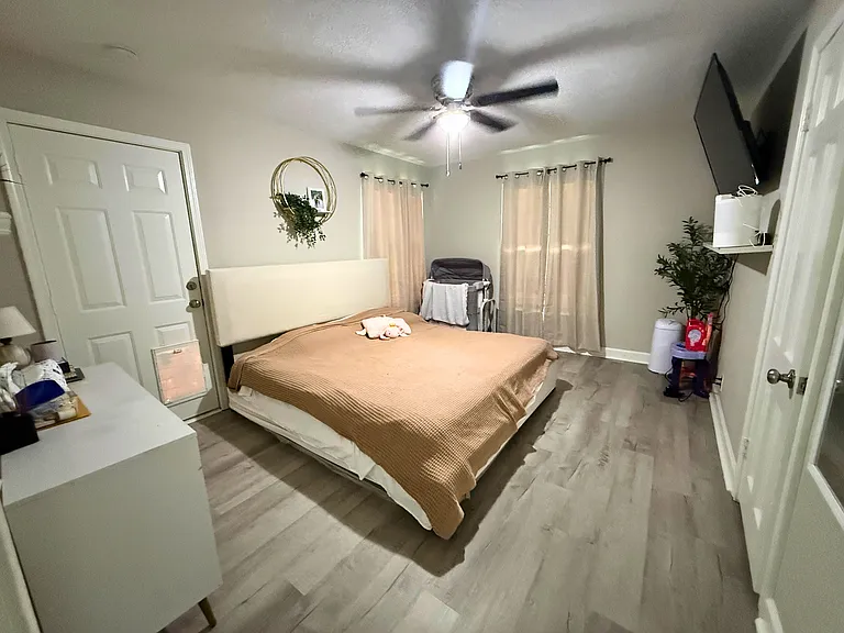 2330 Rusk St — Photo 11