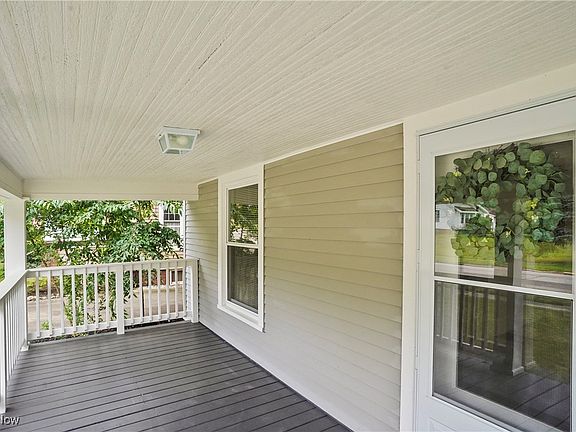 4th image of 102 Fairview Ave