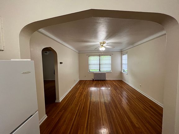 2nd image of 1510 Larpenteur Ave W APT 6