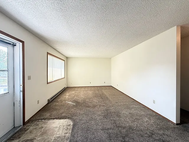 456 Barney St #1 — Photo 4