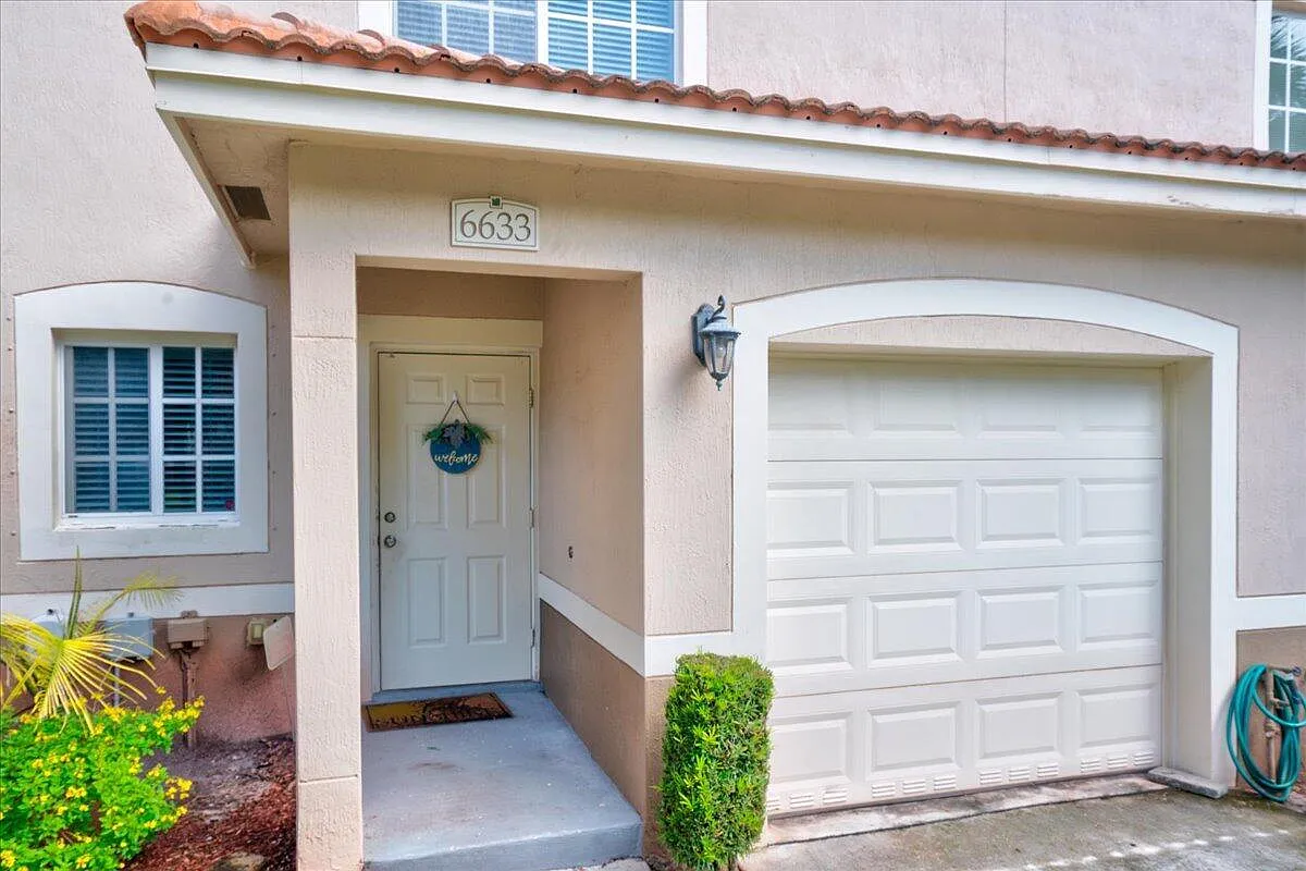 3 bed, 2.5 bath, 1441 sqft, $3,100 — Photo 1