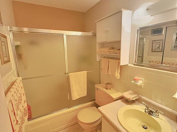 4th image of 2160 NE 56th Court #203