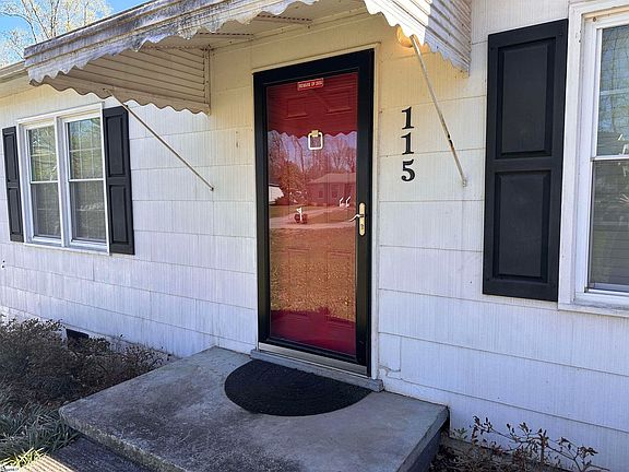 2nd image of 115 Cooley St