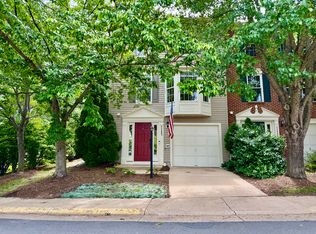 44885 Grove Ter, Ashburn, VA 20147