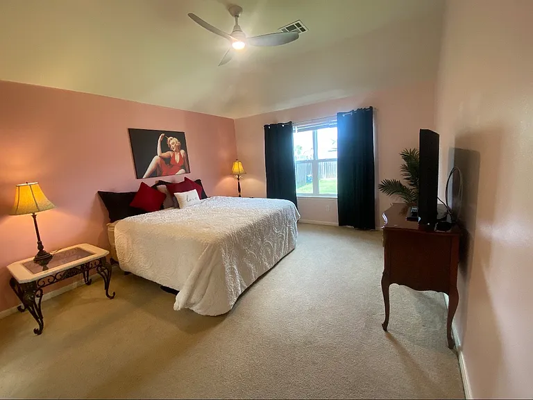 5704 Meadow Wood Dr — Photo 7
