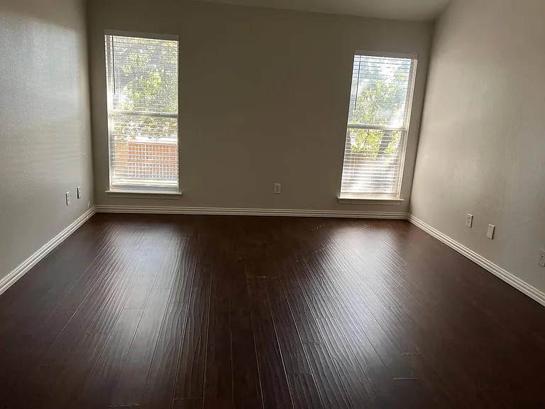 1400 Clear Creek Dr — Photo 9