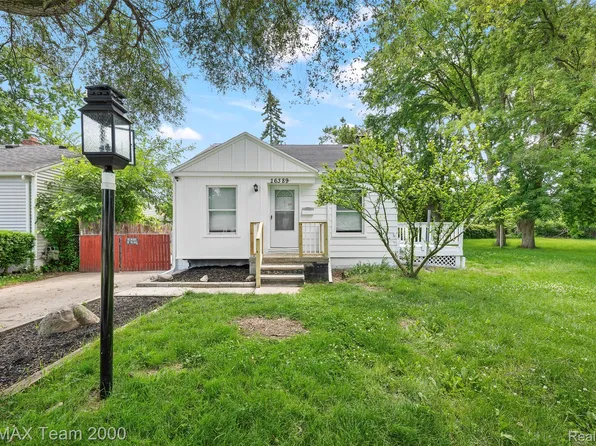26389 Annapolis St, Dearborn Heights, MI 48125