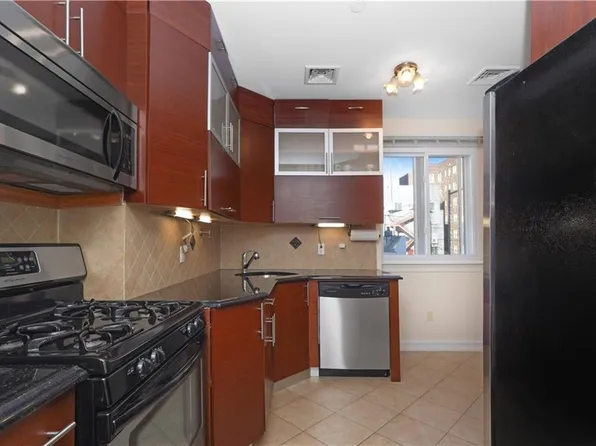 2874 Brighton 3rd Street image 17 of 32