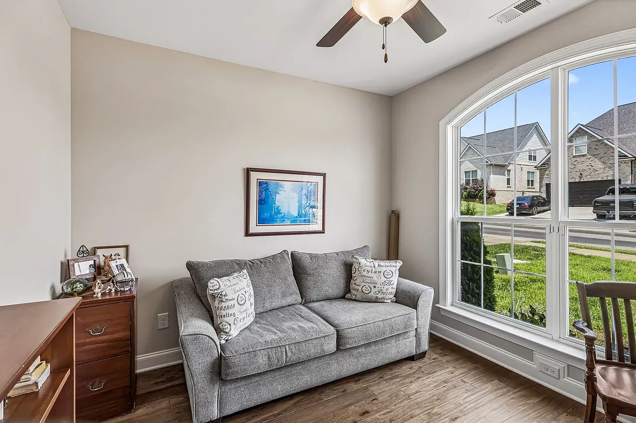 5 bed, 3020 sqft, $3,000 — Photo 4