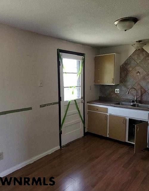 2nd image of 1841 Nebrado St
