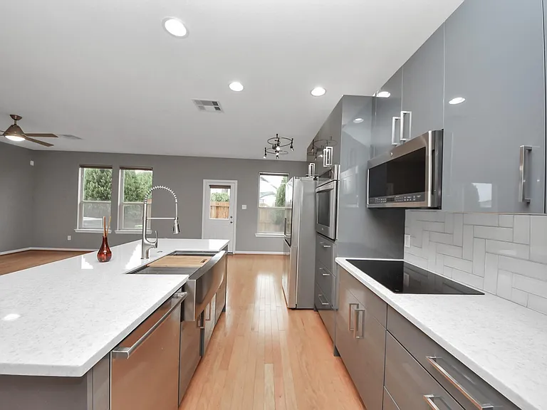 10062 Hillside Bayou Dr — Photo 22