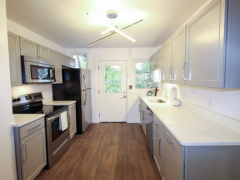 522 Stewart Ave — Photo 104
