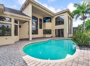 10513 Versailles Blvd, Wellington, FL 33449
