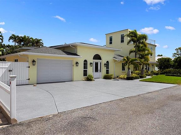 3rd image of 620 Cornwell On The Gulf