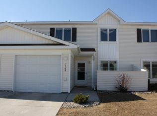 3968 Meadow Brook Ct, Grand Forks, ND 58201