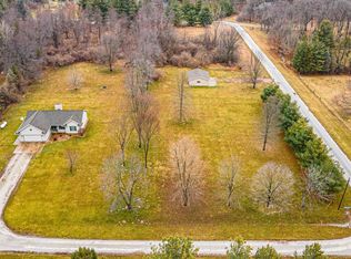 21789 Hideaway Estates Rd, Petersburg, IL 62675