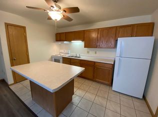 400 Monitor St APT 20, La Crosse, WI 54603