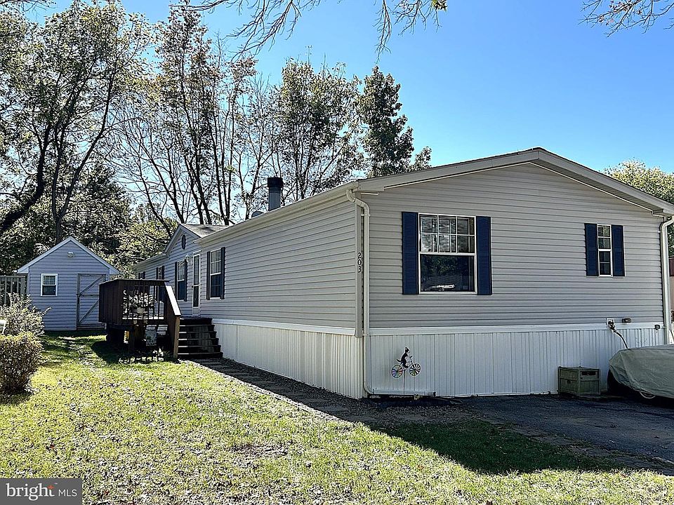 1st image of 203 Boones Dr