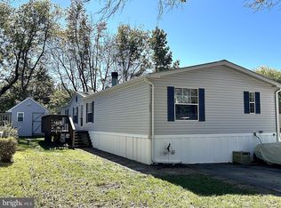 203 Boones Dr, Lothian, MD 20711
