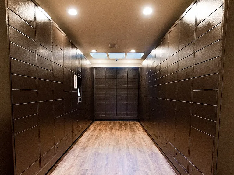 Kent Apartments - Signature Pointe Apartment Homes - Package Lockers