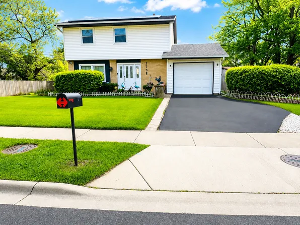 1738 Newport St, Glendale Heights, IL 60139