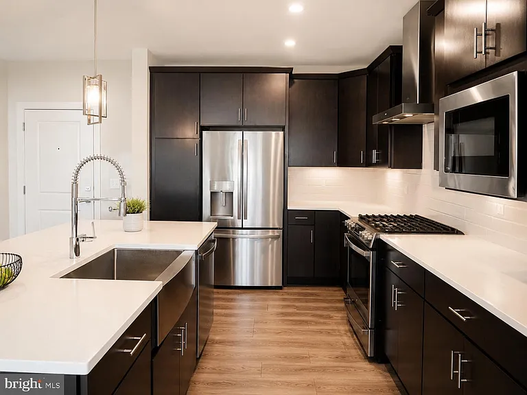3927 Fair Ridge Dr #303 — Photo 4