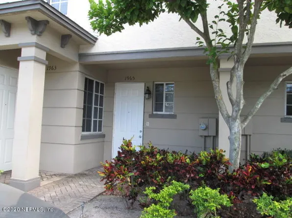 1965 Marsh Harbour Dr, Riviera Beach, FL 33404