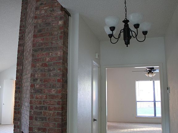 2nd image of 402 Cozby Ave