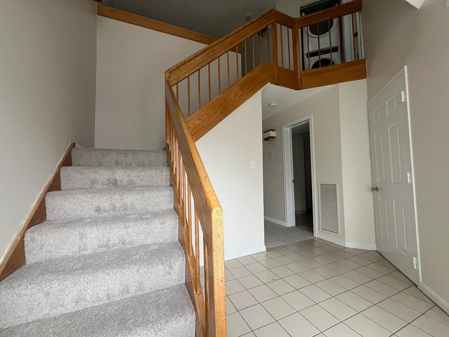 2 bed, 2.5 bath, 1577 sqft, $3,200 — Photo 2