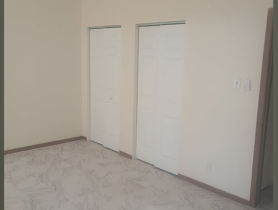 2nd image of 4947 Aubert Ct