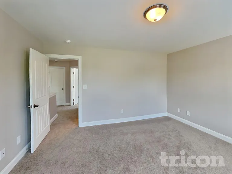 70 Hilldebrant Dr — Photo 10