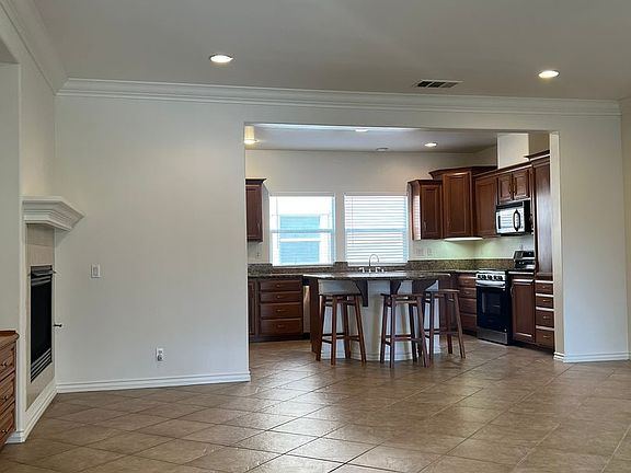 2nd image of 2669 Skyline Dr