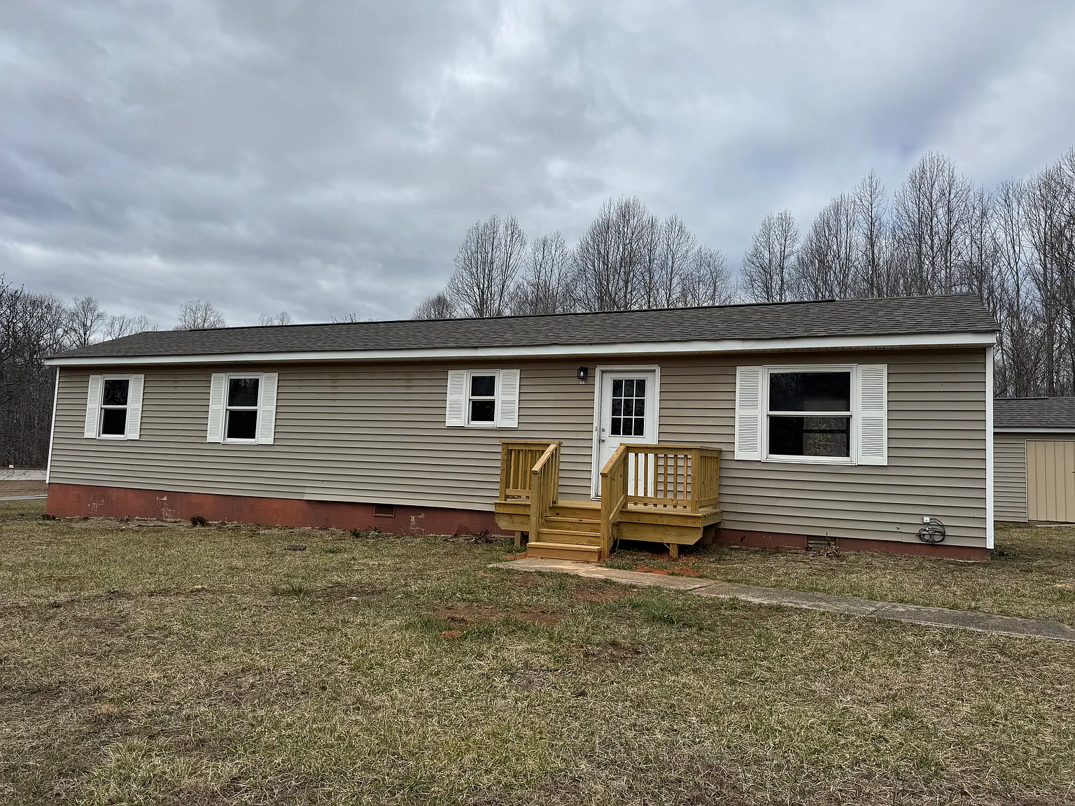 2 bed, 900 sqft, $1,300 — Photo 1