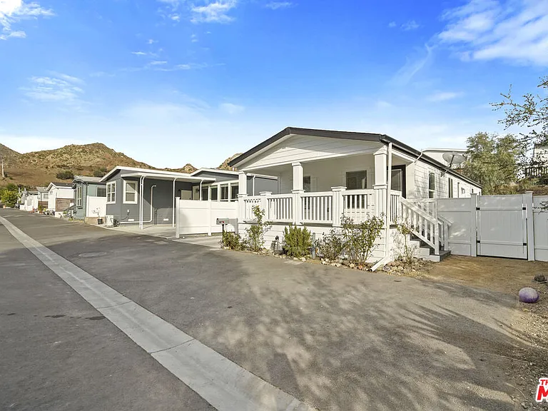 30473 Mulholland Hwy #109 — Photo 34
